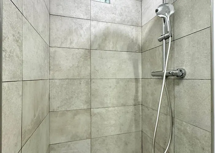 Le City, Centre-ville, Climatisation, Trams * Grenoble