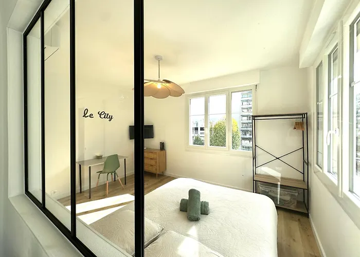 Le City, Centre-ville, Climatisation, Trams * Grenoble