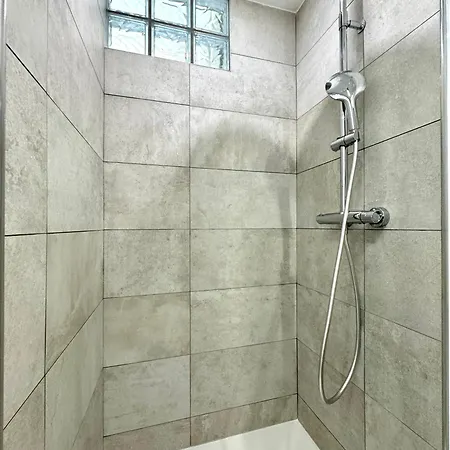 Le City, Centre-ville, Climatisation, Trams * Grenoble