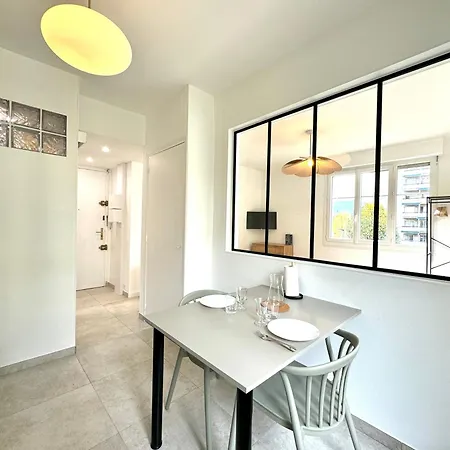 Lejlighed Le City, Centre-ville, Climatisation, Trams